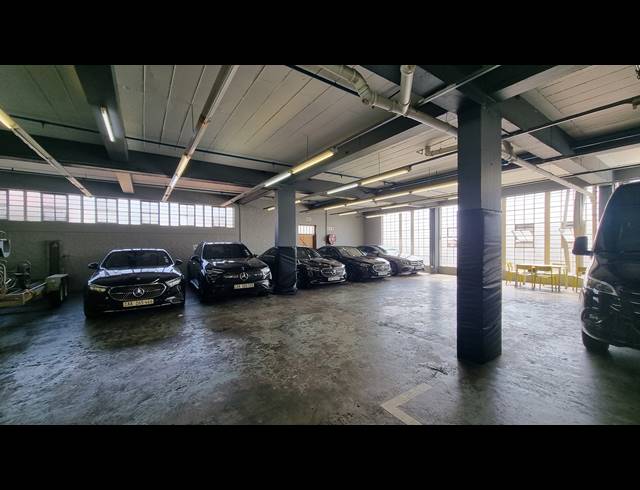 2,332M² FACTORY FOR SALE IN SALT RIVER